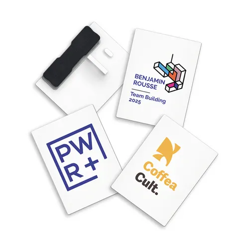 Badge plastique (ps) carte 43x58 mm personnalisé avec aimant