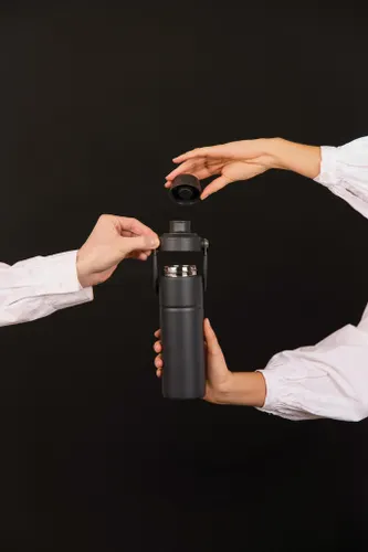 Bouteille personnalisée 600ml en acier recyclé RCS Baltimore Trek - Vinga