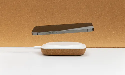 Chargeur 10W en plastique recyclé publicitaire RCS et liège Oregon - XD Xclusive