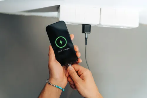 Chargeur 20W GaN personnalisable en plastique RCS Urban Vitamin Monterey - Urban Vitamin