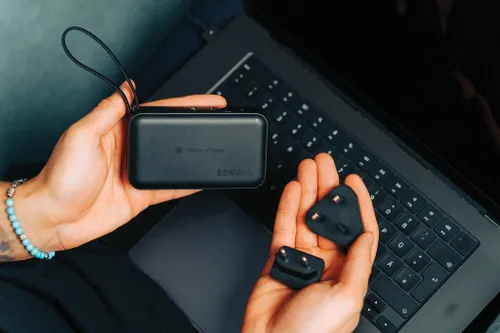 Chargeur hybride GaN 65W personnalisé en PC RCS Urban Vitamin Eureka - Urban Vitamin