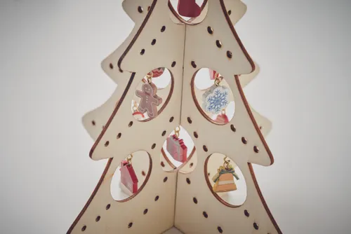 Décoration de sapin en bois personnalisable - Silueta