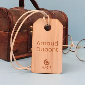 Étiquette bois bagage ou boutique