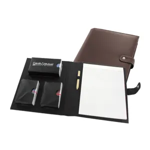 Etui personnalisé avec 3 jeux de cartes, bloc papier et crayon
