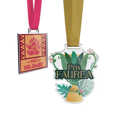 Medaille publicitaire en pmma ep 3 mm entre 30 et maxi 80 cm2 avec cordon satin