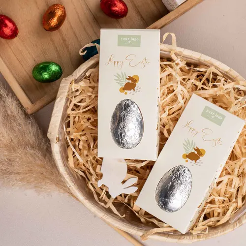 Œuf en chocolat dans une boîte