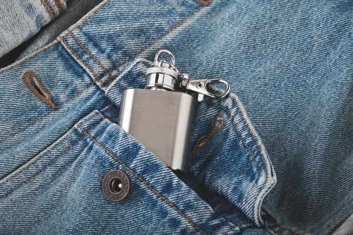 Porte-clés publicitaire avec mini flasque - Hippy