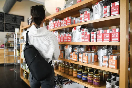 Sac bandoulière personnalisé en rPET AWARE™ Renew - XD Collection