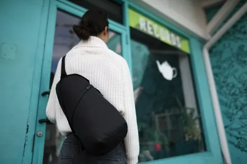 Sac bandoulière personnalisé en rPET AWARE™ Renew - XD Collection