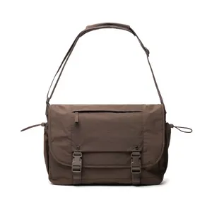 Sac messager ordinateur 15,6 pouces en nylon RCS KENTO URBAN - XD Xclusive | Marron