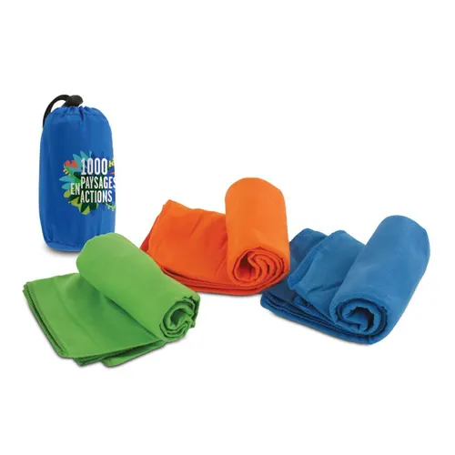 Serviette en microfibre personnalisée avec son pochon