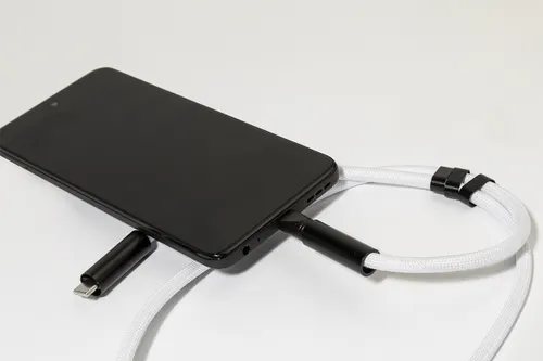 Tour de cou pour téléphone portable en RPET 60 W - HolCharge